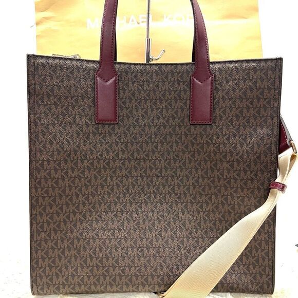 🔥🎁NWT! Michael Kors KENLY Large Travel Tote Handbag Merlot Msrp: $498.00 - Picture 3 of 7